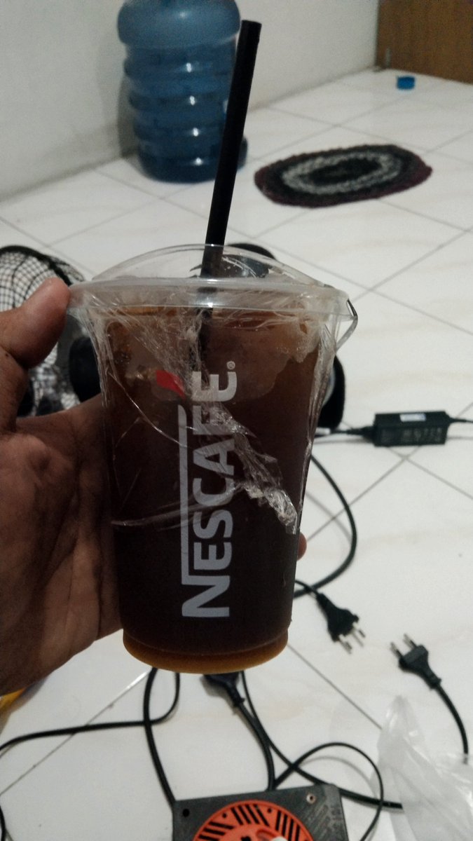 damaraghany's tweet photo. minum americano tapi dah ngerasa ga pait artinya apa dul? https://t.co/cqwo6OsEcc