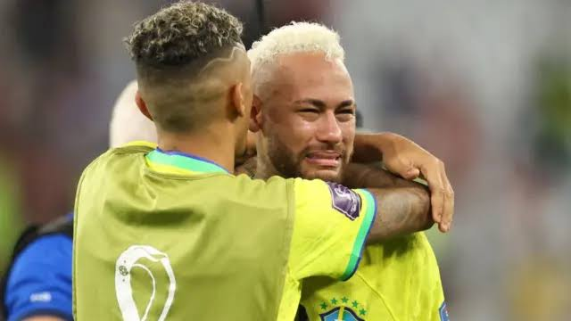 LatesOtto26's tweet photo. @museu_gremio Seleção antes do Neymar: Nunca faziam dancinhas que irrita metade do mundo, ninguém chorava na frente da camera quando perdia para não gerar conteúdo para rival zoar, não pintava o cabelo parecendo um mulambo, não era amigo de hispanicos

Maior legado do neymar era: https://t.co/JCYVE9Hxss