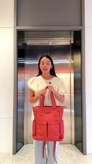 shouldiknew's tweet photo. Buat perempuan pekerja keras, tas ini bisa diandalkan buat ke kantor 😍

Ayo, lihat videoku di Shopee Video!  https://t.co/UmhfdbA0gi https://t.co/mH9SiOZVoI