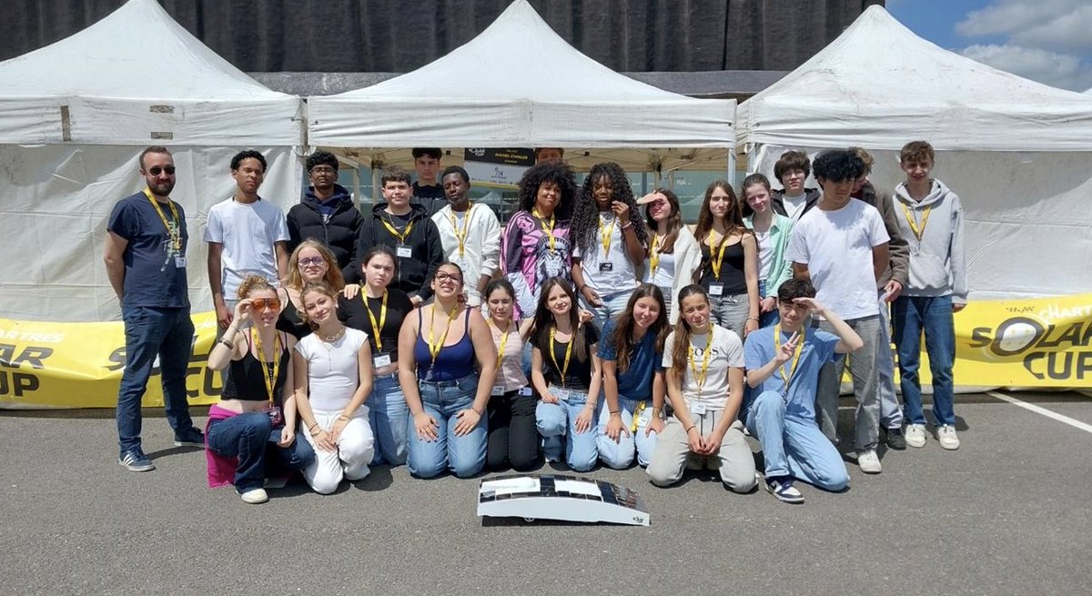 CNFUnesco's tweet photo. ✨ Le collège Michel Chasles (réSEAU UNESCO) à l’honneur !

🏆 2 prix au concours #YesWeCode
☀️ Participation à la Solar Cup 2026

💡Des élèves engagés et des projets (objets connectés, inclusion, climat)

👏 La @CNFUnesco salue cette belle dynamique !

🔗https://t.co/6CKrwIqOGt https://t.co/32wE0Q0kAT