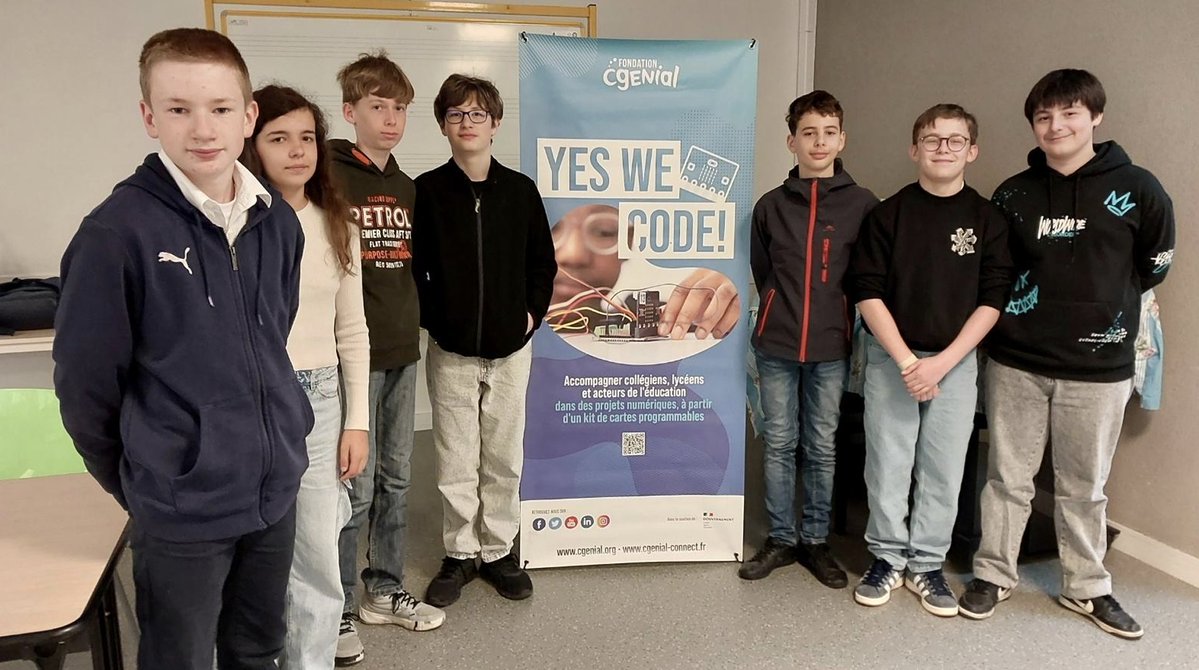 CNFUnesco's tweet photo. ✨ Le collège Michel Chasles (réSEAU UNESCO) à l’honneur !

🏆 2 prix au concours #YesWeCode
☀️ Participation à la Solar Cup 2026

💡Des élèves engagés et des projets (objets connectés, inclusion, climat)

👏 La @CNFUnesco salue cette belle dynamique !

🔗https://t.co/6CKrwIqOGt https://t.co/32wE0Q0kAT