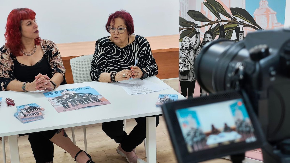 FedVeinalVLC's tweet photo. La Federación Vecinal de València presenta su programa de actividades y anuncia los premios de la #SemanaCiudadana: la @CFeministaVlc, Noah Higón @nh487 y @reyesgallegos_r 

La artista urbana La Nena Wapa ha presentado el cartel de este año

👉 https://t.co/Vl7ukhWNkX https://t.co/6jSMl6rYU9