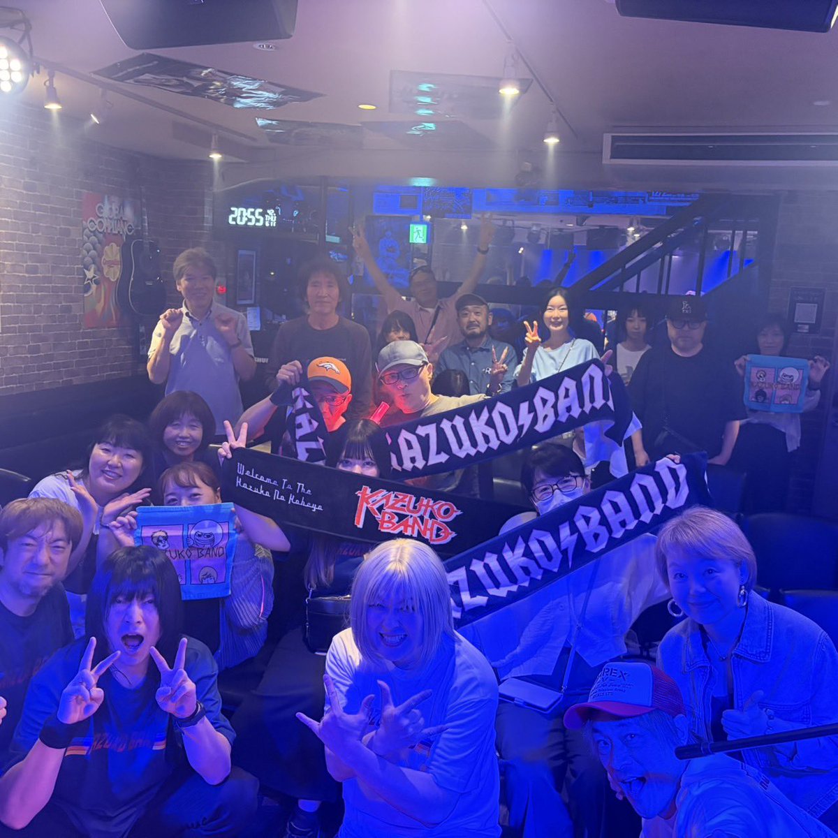 kajiwara_takeo's tweet photo. KAZUKO BAND TOUR 2026
初日徳島大成功！
ありがとうございました！
music bar rickyさんの箱鳴りが良過ぎてびっくり！

さて
明日は高知でございます！ https://t.co/iwKjZY7Kae