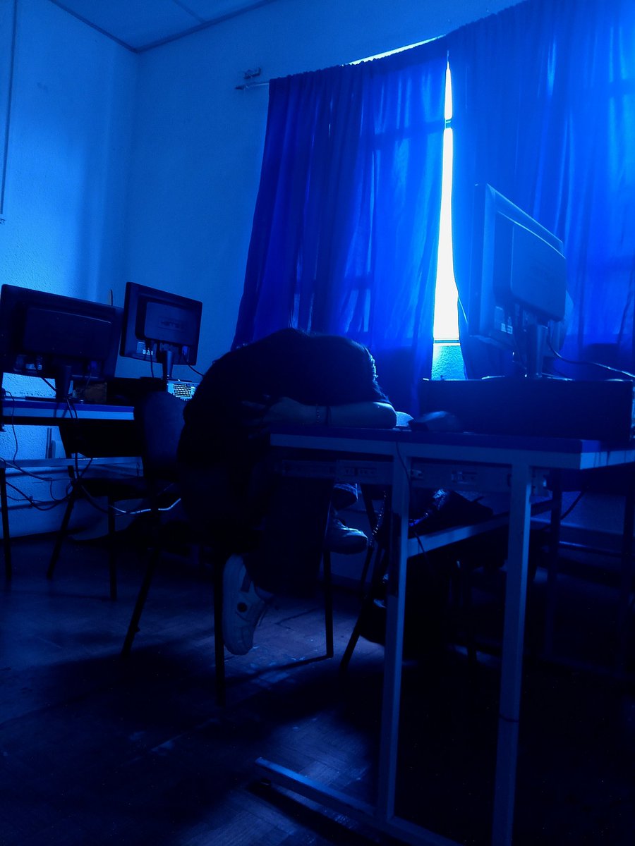 Nacitx's tweet photo. Photographic project for school :P
.
#liminalspace #nostalgiacore https://t.co/HDVFdslYWX