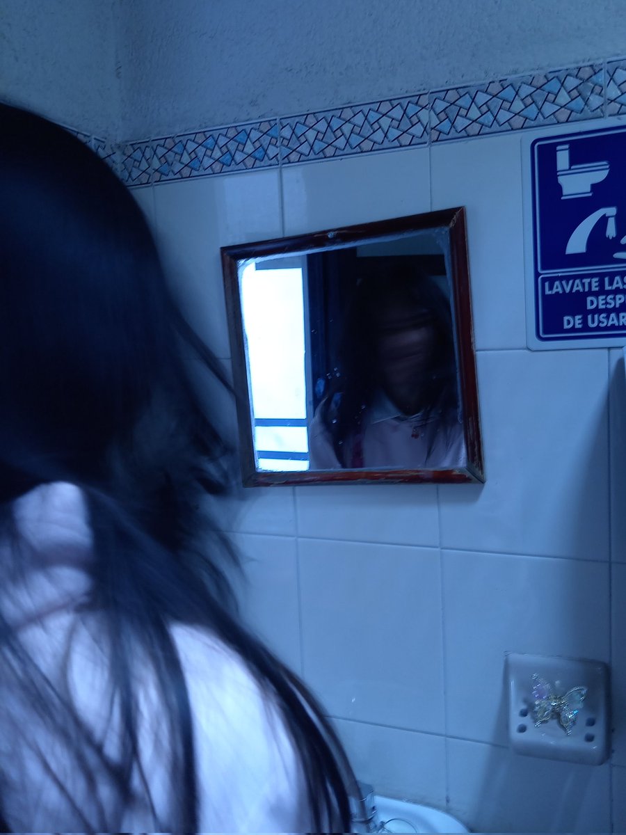 Nacitx's tweet photo. Photographic project for school :P
.
#liminalspace #nostalgiacore https://t.co/HDVFdslYWX