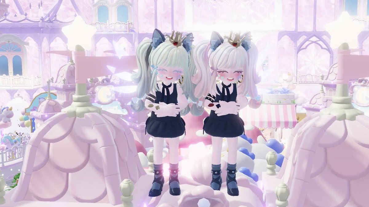 __luutopia's tweet photo. はるちゃんと双子っ🫶🏻✨
かわいい〜( ˙̦꒳˙̦ )💘
久々会えてうれし！！
ありがとう〜♡♡
#ハートピア https://t.co/AhcnDZGDWs