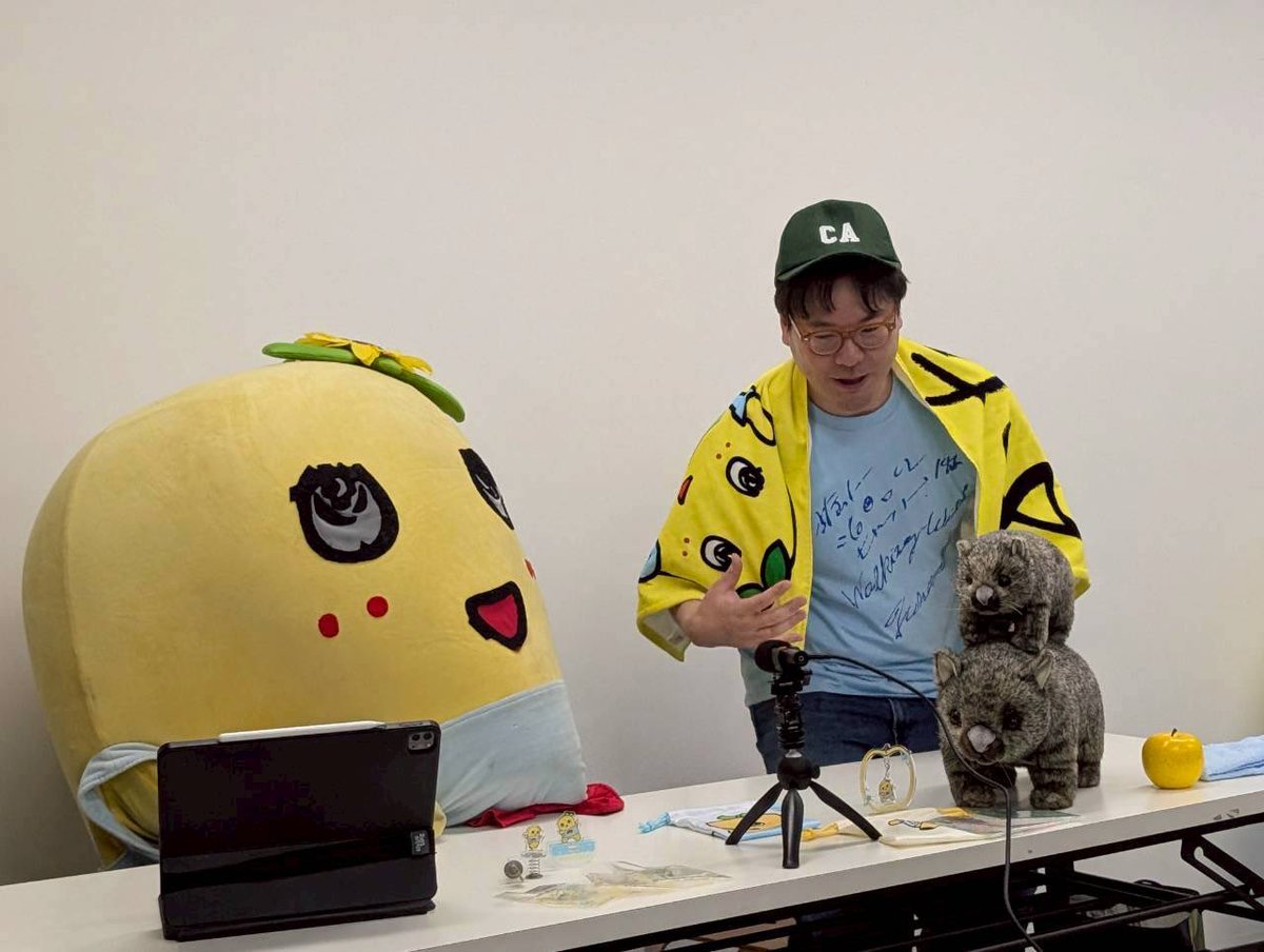funassyi's tweet photo. みんなー今日も一日お疲れ様なっしー♪
ヾ(。゜▽゜)ノぶーしゃくん初日から賑わって良かったなっしなー♪
頑張って準備した甲斐があったなっしなー♪みんな喜んでるなっしーおつかれありがとなっしー♪

明日もみんな楽しく過ごせます様に梨汁ブシャー:＊

もやぶーしゃ https://t.co/uS08onaEEh