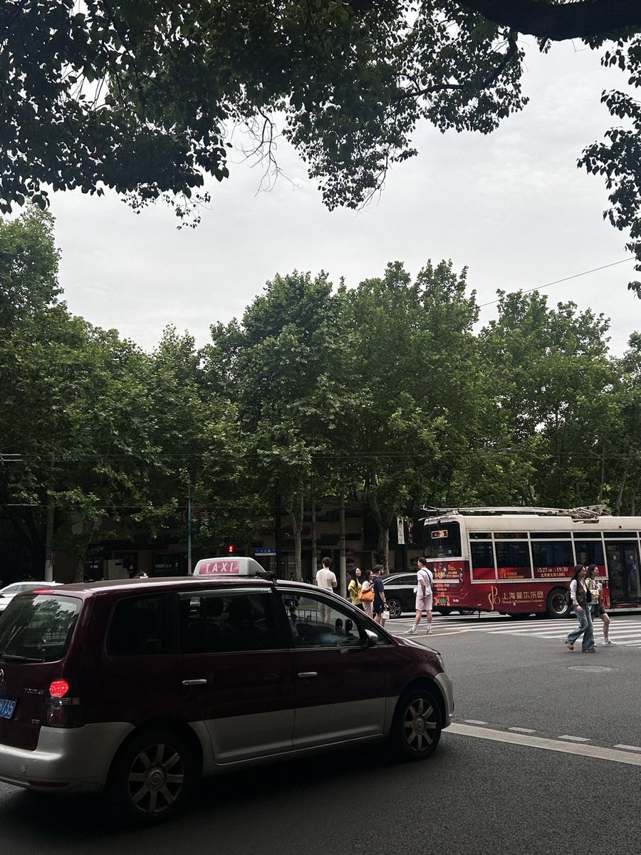 neokjun's tweet photo. 260612 BAE173 Fancafe

Hello, ELSE~~
It’s been a really long time since I’ve been on the official fancafe.
How is everyone doing?

After our debut, I feel like I used to come to the fancafe most often, so I feel a bit sorry for coming back after such a long time. ㅜ

I’ve had a little more free time than usual lately, so I’ve been reading books, going for walks, and spending time with my family—I've been doing well.

The weather in June has been nicer than I thought.
I expected it to be incredibly hot, but it's surprisingly cool, so it's been great to listen to music and walk in the evenings.
Thanks to that, I’ve been spending my time healing in my own way.

Anyway, to my dear ELSE whom I’ve missed, I hope everyone is eating well, staying healthy, and not falling sick.
Forget about those sayings like "youth is about suffering"—simply being healthy in both body and mind is the best thing, haha.

I am always rooting for you, ELSE.
Wherever you are, I hope you are doing well in your own place.
Keep your shoulders back and walk with confidence!!
See you!

(Here are a few photos I took in Shanghai..)

#BAE173 #YOOJUN #유준