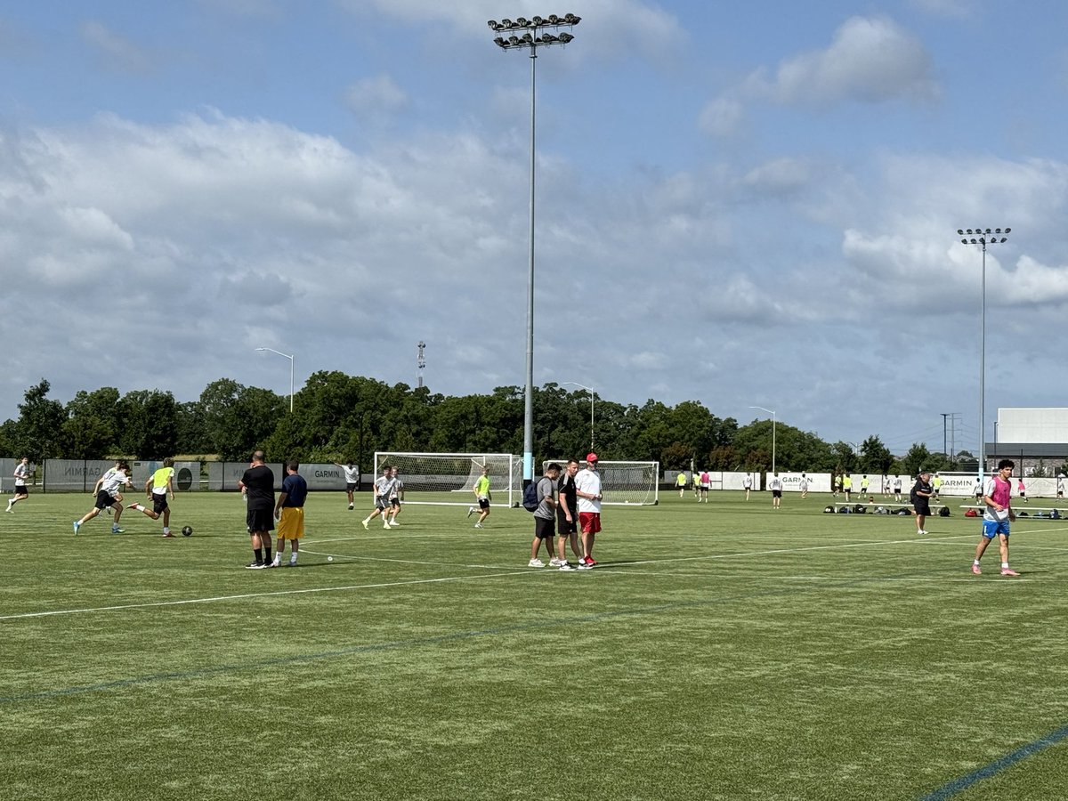 Soccer4Tomorrow's tweet photo. So excited to finally get going! Boys' side today: @DrakeMensSoccer @DUMensSoccer @mnusoccer @BakerMenSoccer @JcccMsoc @KansasCityKSCC @RockUMensSoccer @USM_Athletics @fhsusoccer @MBUMensSoccer @JewellMSoccer @GoConqsMSoccer @mcc_soccer #collegesoccer #Showcase https://t.co/a2OXwENbYY