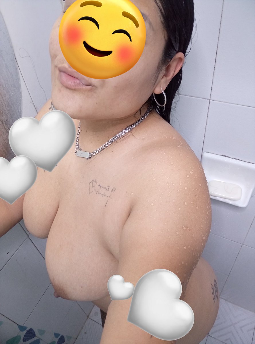 Alejand35425705's tweet photo. Me acompañas? 😈 https://t.co/mYAVUuLYoq
