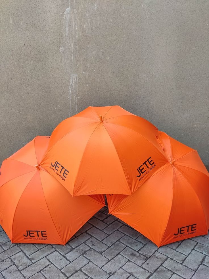 Jamany_jay05's tweet photo. The best souvenirs are not the ones that look good on the day 

They are the ones people use for years after

A quality branded umbrella
A well made branded bag
A premium custom mug

Give people something worth keeping 💯

DM for your quality branded souvenirs

#TG30DayVisibility https://t.co/buaPfrjRXT