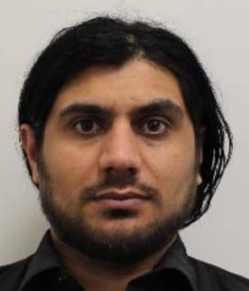 ImtiazMadmood's tweet photo. The man on the left is Afsar Safi, a migrant from Afghanistan who kidnapped a 7 year old girl and sexually assaulted her. He got just 2.5 years in prison and is expected to be out on licence after only serving 6 months.

The man on the right, Reece Robinson, a British man only 21 years old has just been fast tracked through the courts for throwing stones at the Southampton protests. He got 2 years in prison.