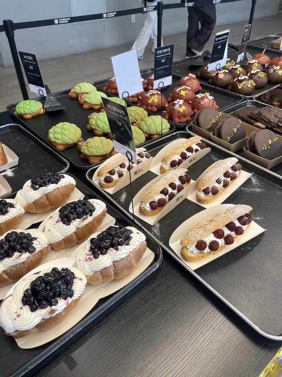 BTS_tuffy's tweet photo. アルテミュージアムの横の
海の🌊見えるCafeの
パン🍞🤤

(海の砂塵無しw)

#FESTA渡韓2026
#BTS 
#BTS_ARIRANG
#BTS_WORLDTOUR_ARIRANG_BUSAN https://t.co/MuG6M6DXfW