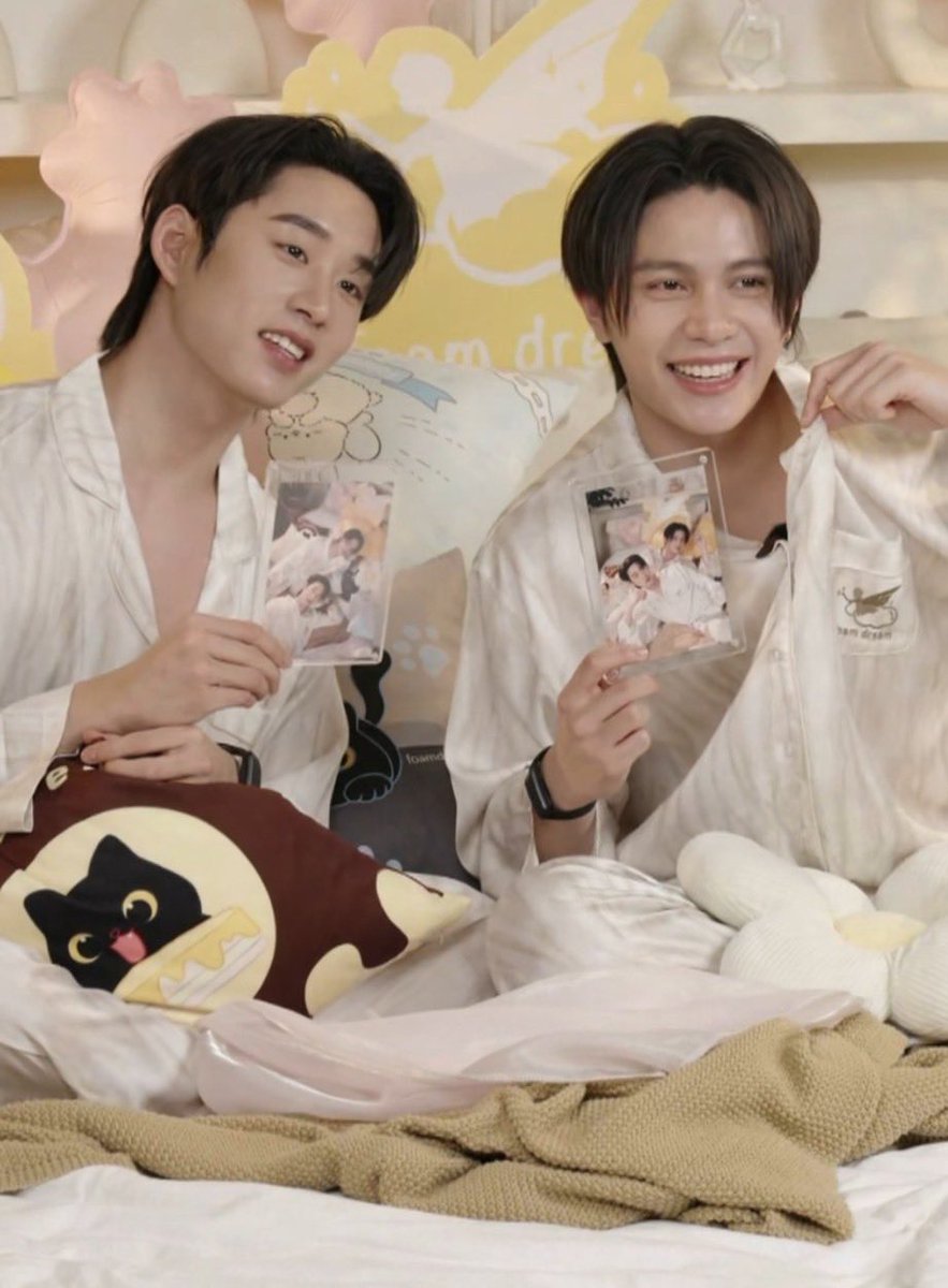 WEofficialTH's tweet photo. WILLIAMEST EXCLUSIVE NIGHT 
#WilliamEstxFoamdream #WilliamEst
@Williamjkp1 @EstRvp 

ขอบคุณ @Foamdream_Offi ที่พาน้องวิลเลี่ยมน้องเอสมาร่วมไลฟ์ “WILLIAMEST x FOAMDREAM” ค่ำคืนนี้เต็มไปด้วยรอยยิ้ม เสียงหัวเราะ และบรรยากาศที่อบอุ่นสุด ๆ เป็นช่วงเวลาที่ทั้งน่ารักและน่าจดจำ🤍

ขอบคุณเวสตี้ทุกคนที่ร่วมกันเล่นเทรนแท็ก และร่วมส่งกำลังใจให้น้องวิลเลี่ยมน้องเอสในวันนี้ ขอบคุณที่มาร่วมสร้างความทรงจำดี ๆ ไปด้วยกัน โมเมนต์อบอุ่นแบบนี้จะอยู่ในใจเสมอ 🌙✨

Thank you to Foamdream for having William Est join the live session “WILLIAMEST x FOAMDREAM.” Tonight was filled with smiles, laughter, and such a warm, cozy atmosphere. It was truly a lovely and unforgettable moment 🤍

Thank you to all Westie for coming together to support and play the trending tags today. Thank you for creating these beautiful memories together with us 🌙✨

#WEofficialTH