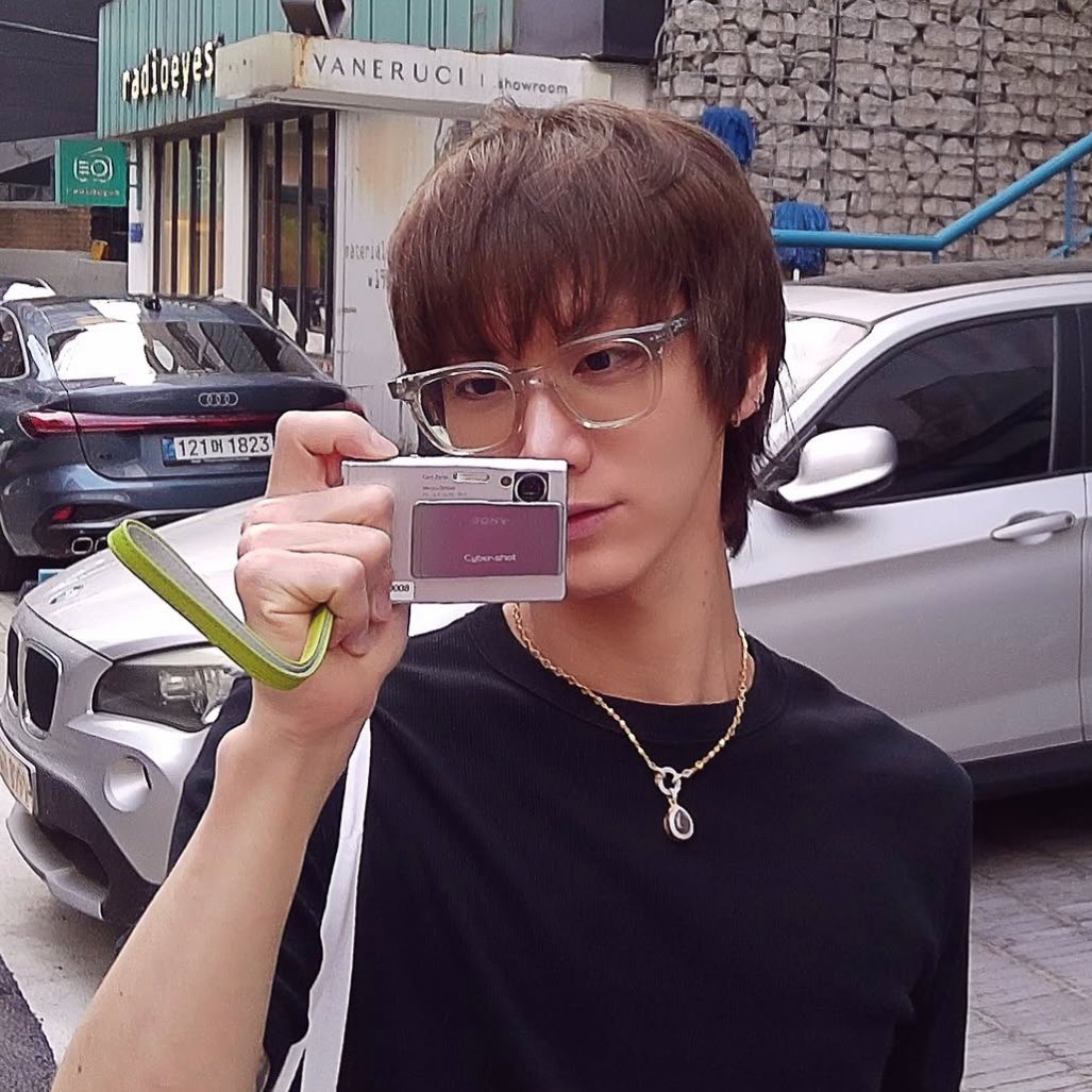 celestialnovem's tweet photo. สมัยจีบกันใหม่ๆ ทรงนี้พ่อกูน่าจะเปย์มากก็น่ารักล์ขนาดนี้ https://t.co/rzUuzHAFf5