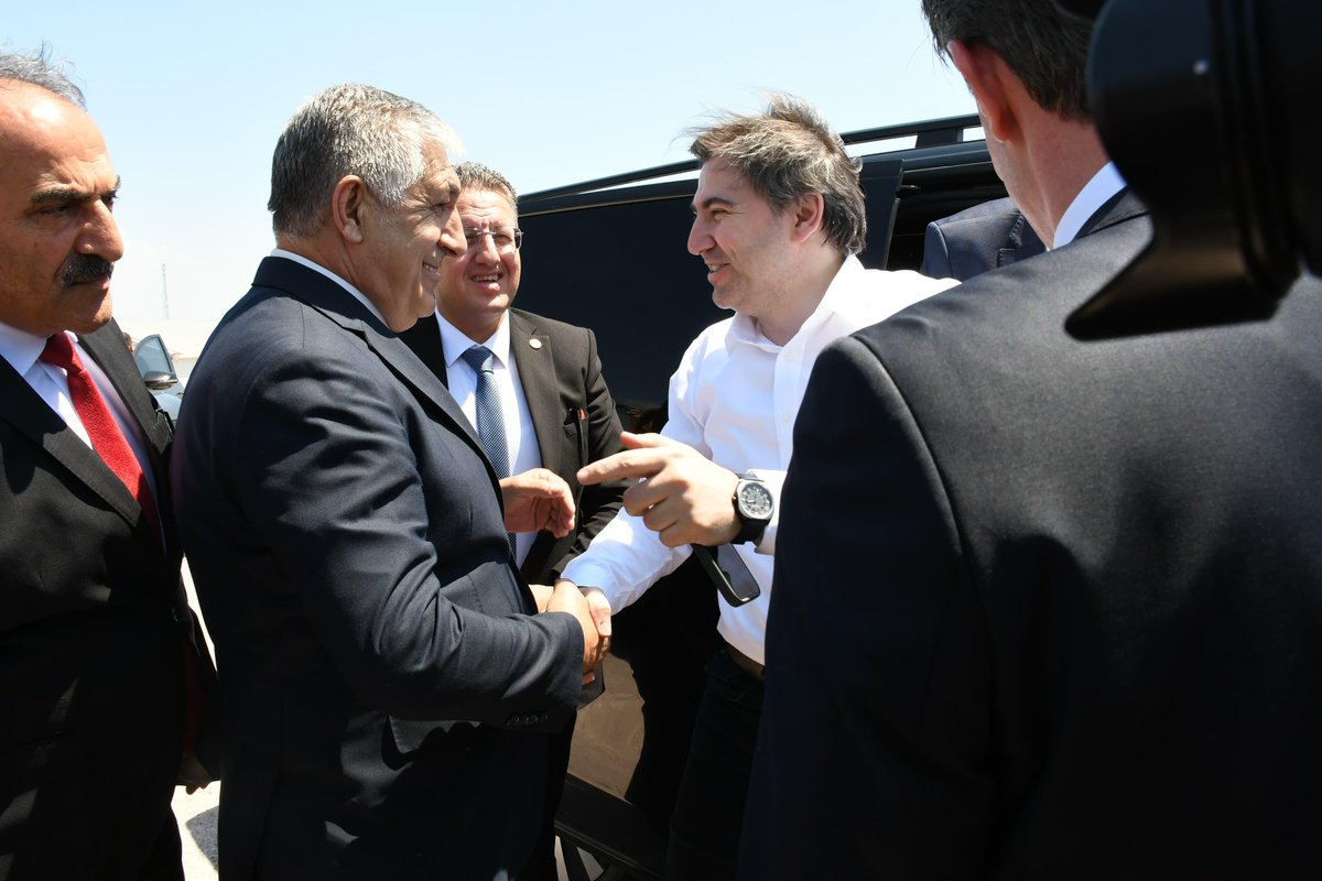 iztokurumsal's tweet photo. T.C. Tarım ve Orman Bakan Yardımcısı Dr. Ahmet Bağcı, Tarım Reformu Genel Müdürü Dr. Osman Yıldız ve beraberindeki heyetin katılımıyla, T.C. Tarım ve Orman Bakanlığı himayelerinde desteklenen Dikili Jeotermal Isıtmalı Sera Organize Tarım Bölgesi’nde sahası ziyareti gerçekleştirdi.