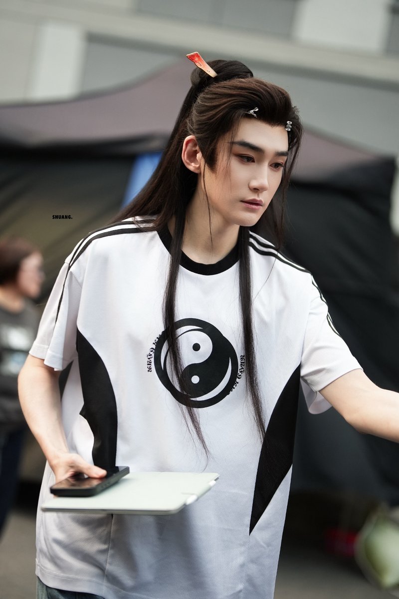 WangDuoHearts's tweet photo. #凤不栖 #汪铎 Duo during make up call of #FengBuQi 061126 #NirvanaInFlames #YuZixi #汪铎凤不栖 #WangDuo Clip and photos by Shuang https://t.co/kBVjv1Opcc