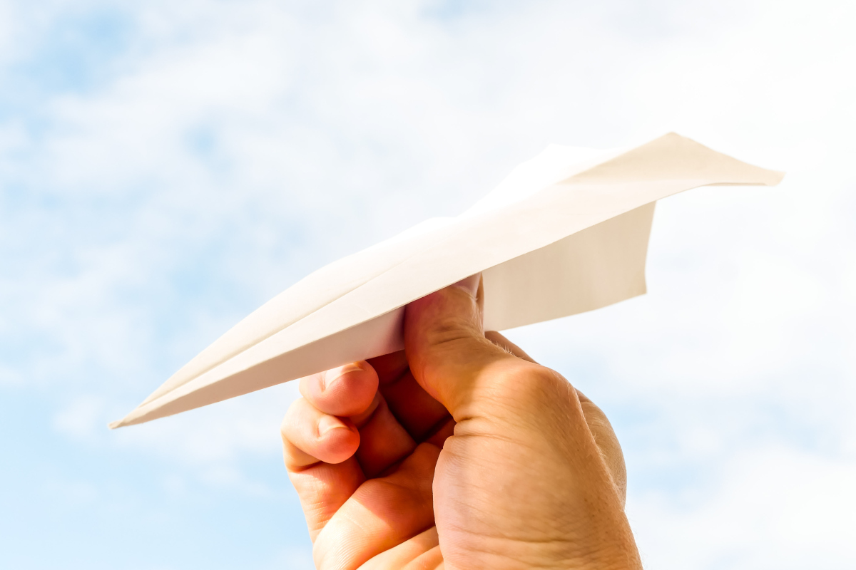 apocalypse18's tweet photo. Fun parent-kid DIY craft time! We made paper airplanes u0026 raced ‘em—lots of giggles and tiny hands covered in glitter  #FamilyFunTime https://t.co/Py5d92cH9a