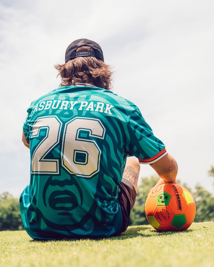 seahearnow's tweet photo. Rep the fest all summer long, on and off the pitch!

Inventory is limited, grab the 2026 Medusa Jersey today: https://t.co/MpdDNVTuO7 https://t.co/GWWM7NyJb3