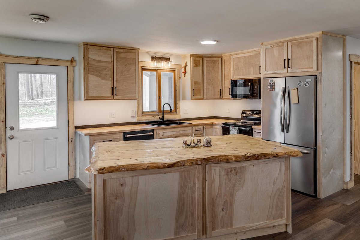 cedarpoint2020's tweet photo. 🏡 ACTIVE | 📍 4300 72nd Street NW, Walker, MN 56484
💲 315,000 |  🛏  4 bed  🛁  2 bath

https://t.co/E8o3dKnfm0 https://t.co/JjaVt2cBed
