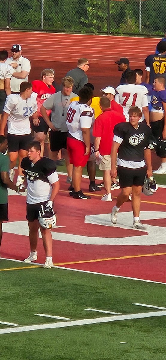 GavinD26's tweet photo. I had an amazing time at the @JewellFootball Mega camp yesterday! Got some great coaching and I got better with every rep!
@revhenderson @FZS_Football @CoachAmbroson @ConnellyCoach https://t.co/uo0QdSK8lo