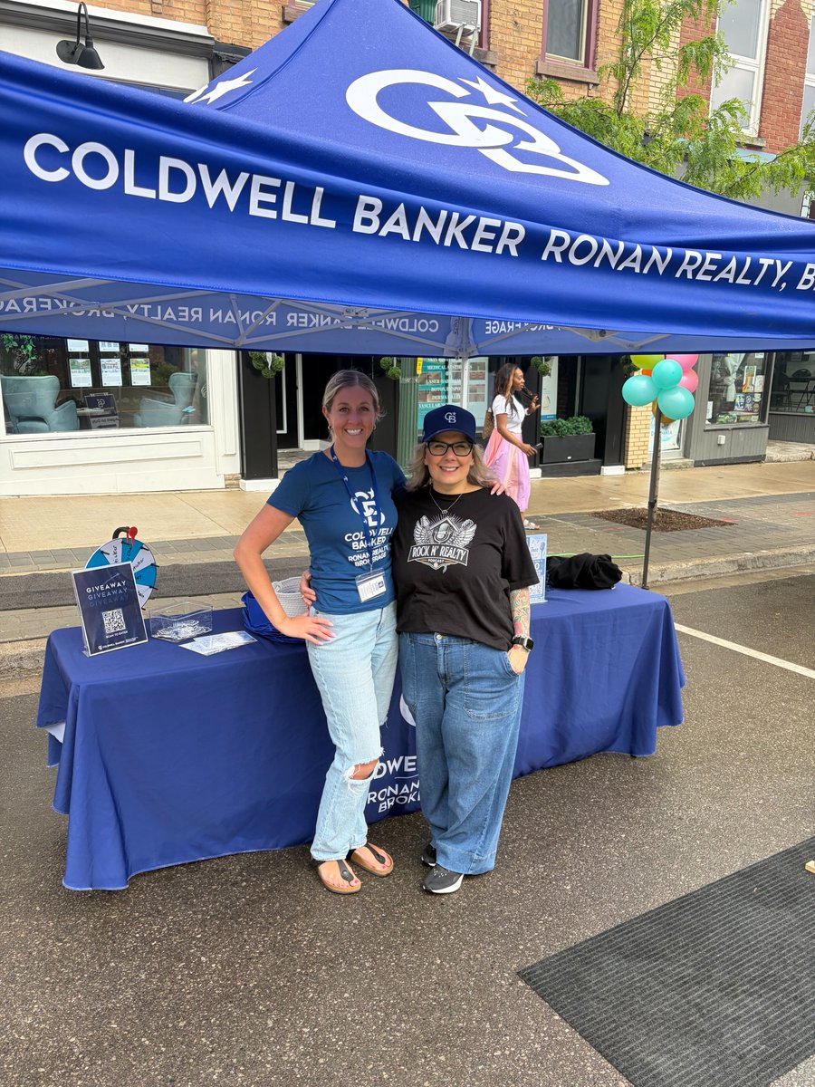 cbronanrealty's tweet photo. Downtown Orangeville was buzzing last weekend!🎷✨

Great music, local businesses, packed patios, and a community that knows how to come together. We loved seeing the energy of the Orangeville Blues &amp; Jazz Festival and connecting with so many familiar faces along the way. 💙 https://t.co/hzoSbLY3AY