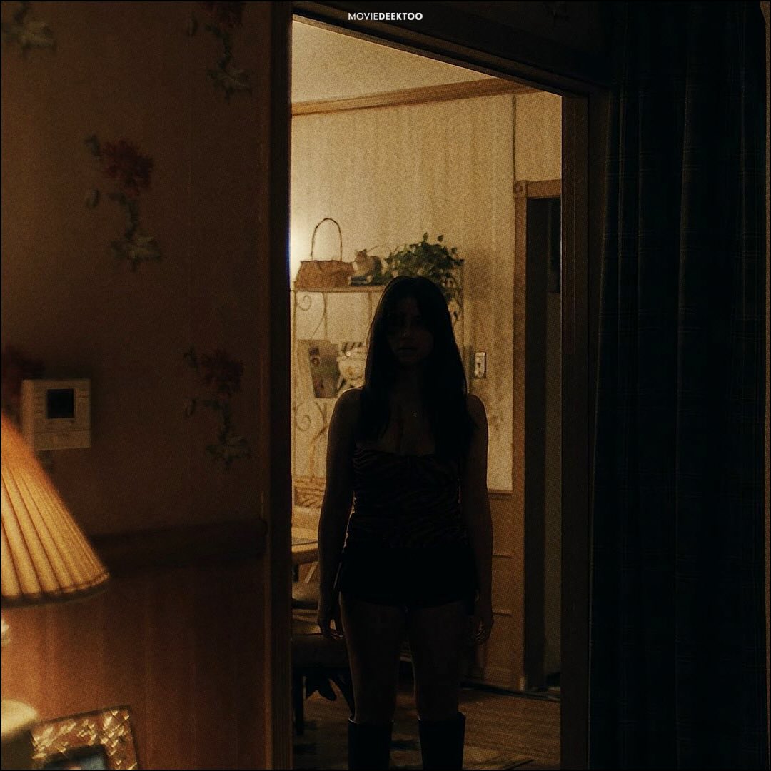 CinemaRhymes's tweet photo. These silhouette shots from The Obsession(2026) 💥💥 https://t.co/qDgquuN7su
