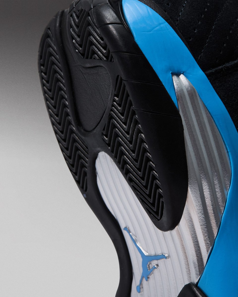 flightclub's tweet photo. Twenty years later, the Air Jordan 14 Retro ‘Black University Blue’ returns to remind the sneaker world how sleek the legendary University Blue looks on the stealthy, punchy silhouette modeled after the Ferrari 550 Maranello. Alongside the North Carolina-inspired accents across the midfoot shank plate and heel branding, the design also boasts a premium black suede upper that perfectly highlights the distinct, aggressive chassis lines of the 14. Metallic silver trim pairs with the unmistakable Jumpman shield to dial up the shoe’s premium aesthetic.

Shop now: https://t.co/yCQcq9Qr09