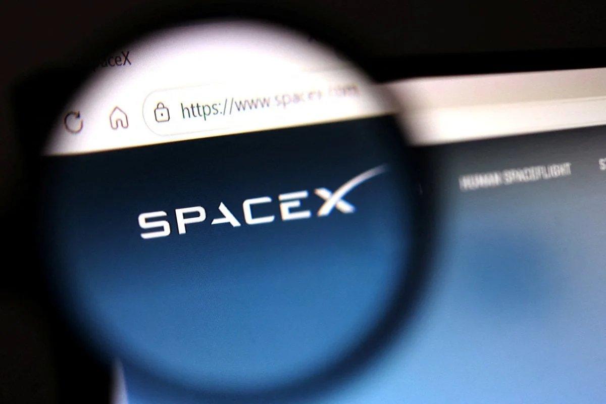 Investingcom's tweet photo. SPACEX IPO PRICES AT $135 PER SHARE, MAKING IT LARGEST EVER IPO

$SPCX

shares open Friday https://t.co/3FWsKNcmvd