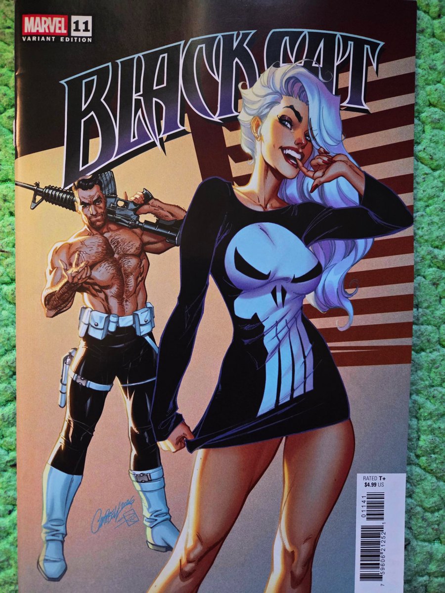 longboxbandit's tweet photo. Picked up that smokin hot Black Cat variant from @JScottCampbell 

Best cover and overall issue so far in this run! 

@MarvelComicsHQ 
@GWillowWilson https://t.co/gVrCJz57H2