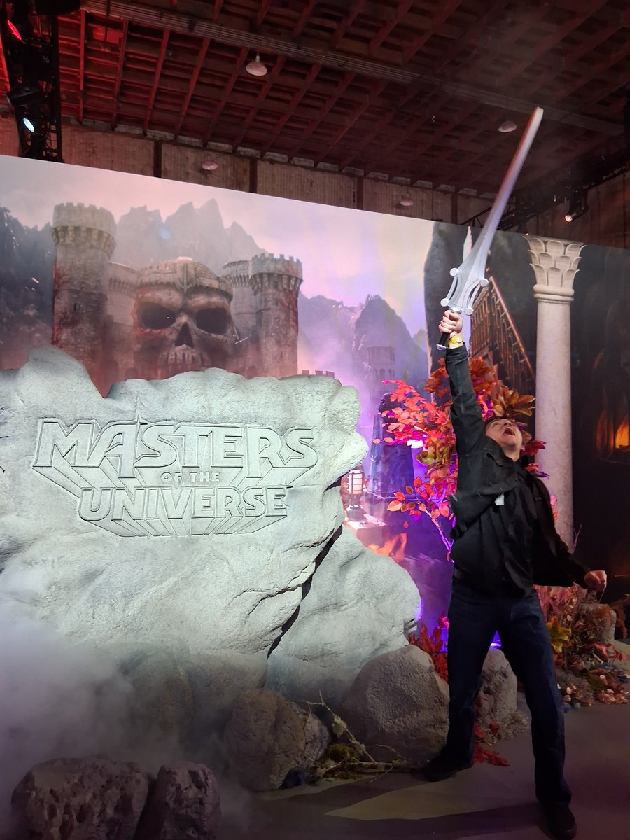 FlashStreakEnt's tweet photo. Go watch #mastersoftheuniverse https://t.co/a5wVujNaMy