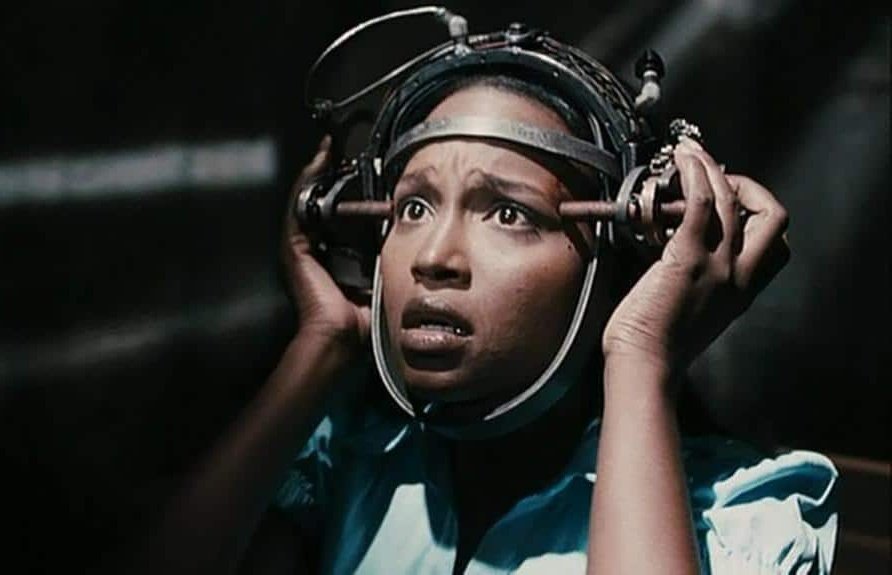lovesawism's tweet photo. SIMONE &amp; POUND OF FLESH TRAP MENTIONED ‼️ she is one of my fave survivors of the entire franchise https://t.co/DOesbA5go7