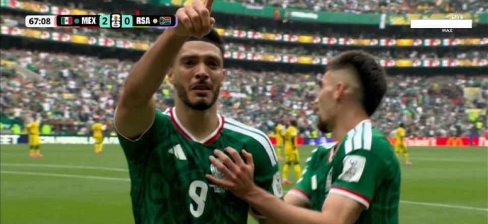CuriosidadesPRL's tweet photo. Raul Jimenez merece muito esse gol! https://t.co/oCXMEcw8q3