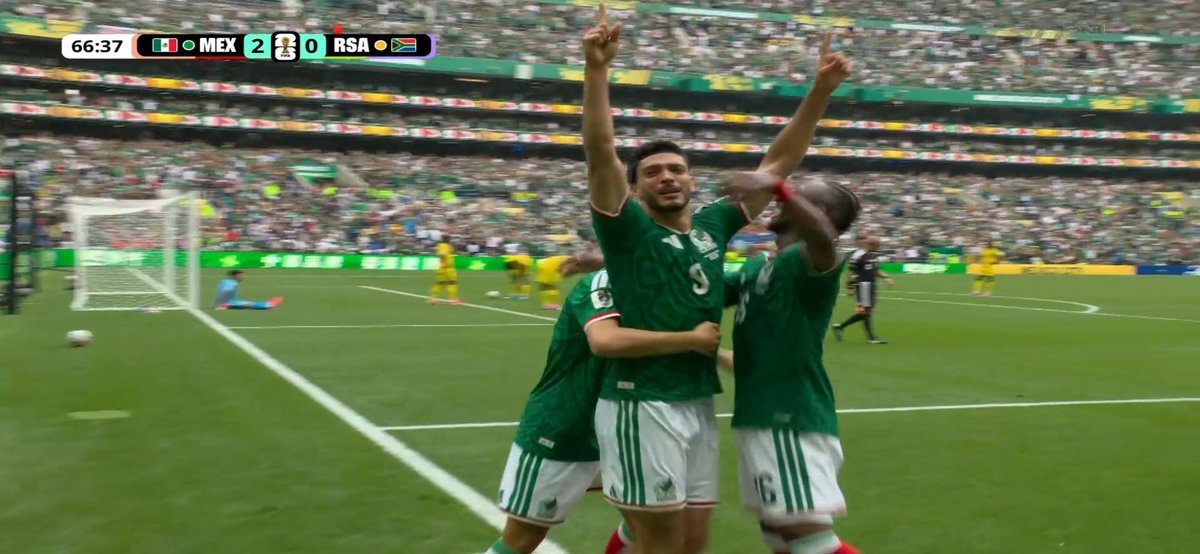 EbereCFC's tweet photo. G O A L

Mexico double their lead against South Africa 🇿🇦 

Jimenez scored a brilliant goal in 67'

MEXICO 🇲🇽  2 - 0  SOUTH AFRICA 🇿🇦 

#MEXRSA https://t.co/IB7TmWZ3QC