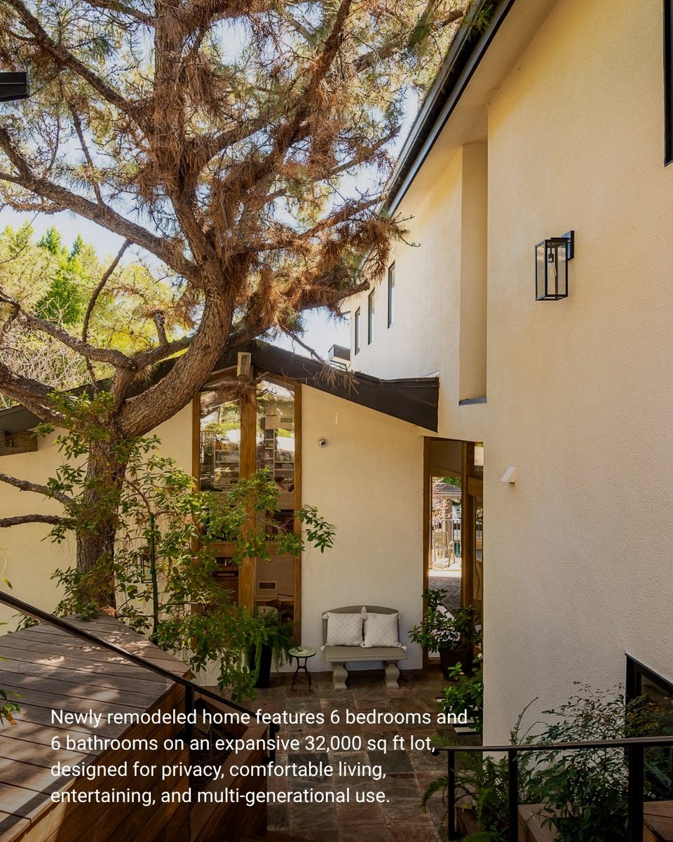 bradchristopher's tweet photo. Contemporary, secure and inviting - the perfect family compound in Encino, located South of the Boulevard. This elegant, gated estate on a serene tree-lined street with stunning canyon and city views, located within the highly sought-after Lanai Road Elementary School district. https://t.co/2juIO2309V