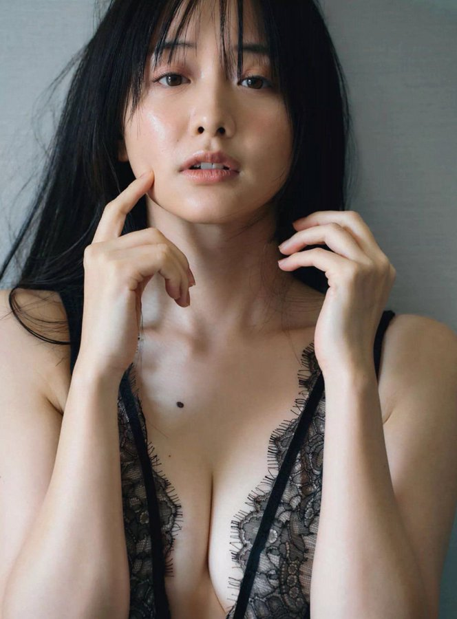 EarlFish's tweet photo. 元局アナの枠を完全にぶっ壊して無双してるの最高すぎる https://t.co/CDckujY11L