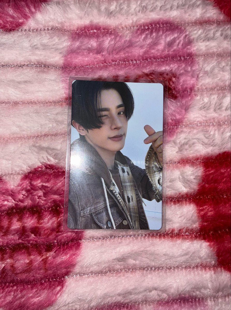 jungwonfate's tweet photo. GENTE OLHEM O QUE EU TENHO EM MÃOS É A COISA MAIS LINDA DO MUNDO https://t.co/dTuEHENRC1