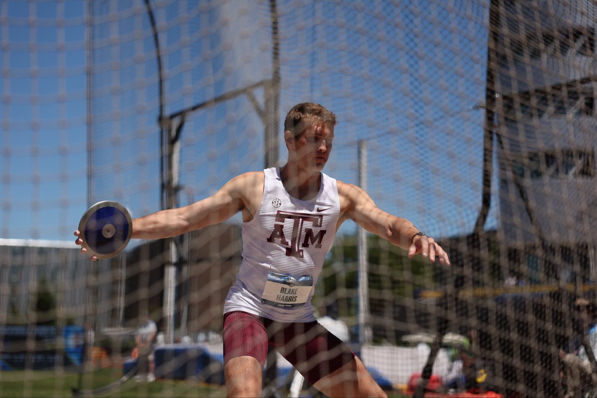 aggietfxc's tweet photo. Blake adds a mark of 40.25m/132-0 in the decathlon discus 👍

#GigEm // #AggieTF https://t.co/t30IdVAval