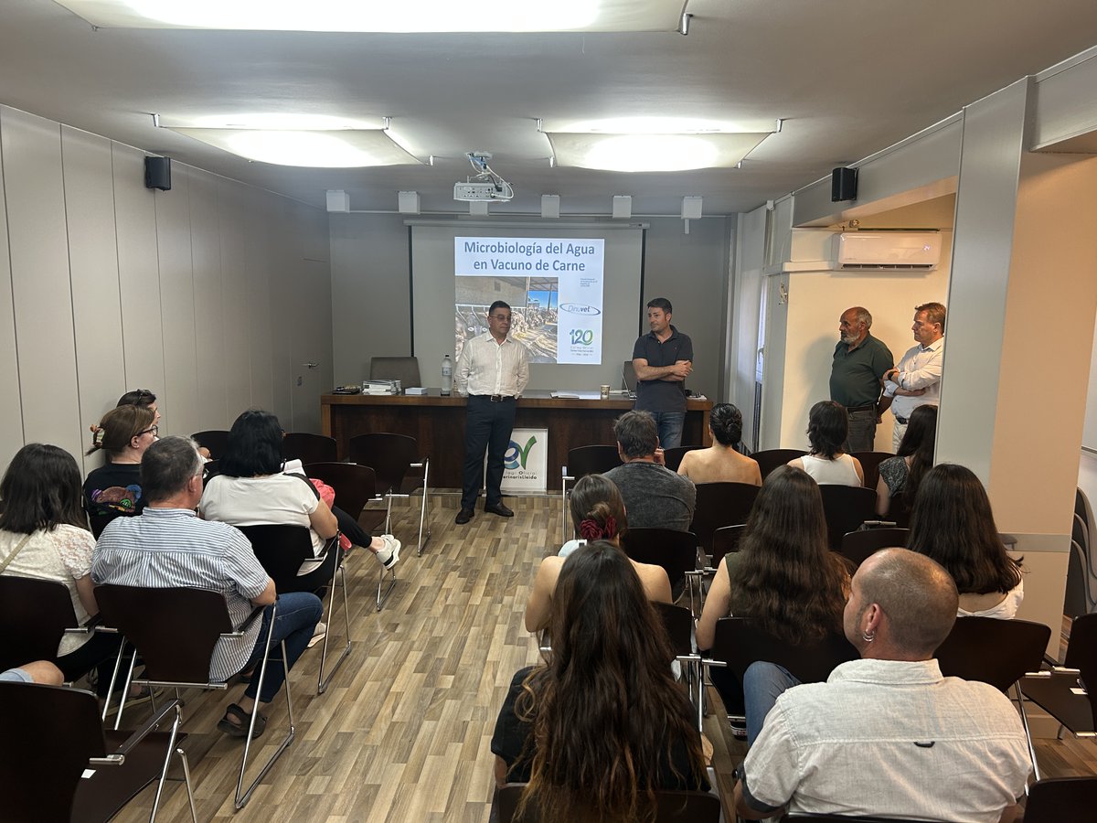 VeteriLleida's tweet photo. Avui hem acollit al Col·legi de Veterinaris de Lleida la tercera i última sessió del cicle de jornades tècniques “El cicle del vedell”, impulsat per Dinuvet, patrocinador del COVLL, en el marc del nostre 120è aniversari. https://t.co/T3uiMrRbKQ