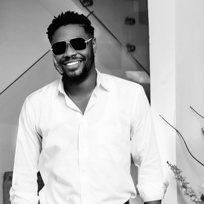 Roland_Marcel1's tweet photo. #NouvellePhotoDeProfil https://t.co/tSQ2BADc9M