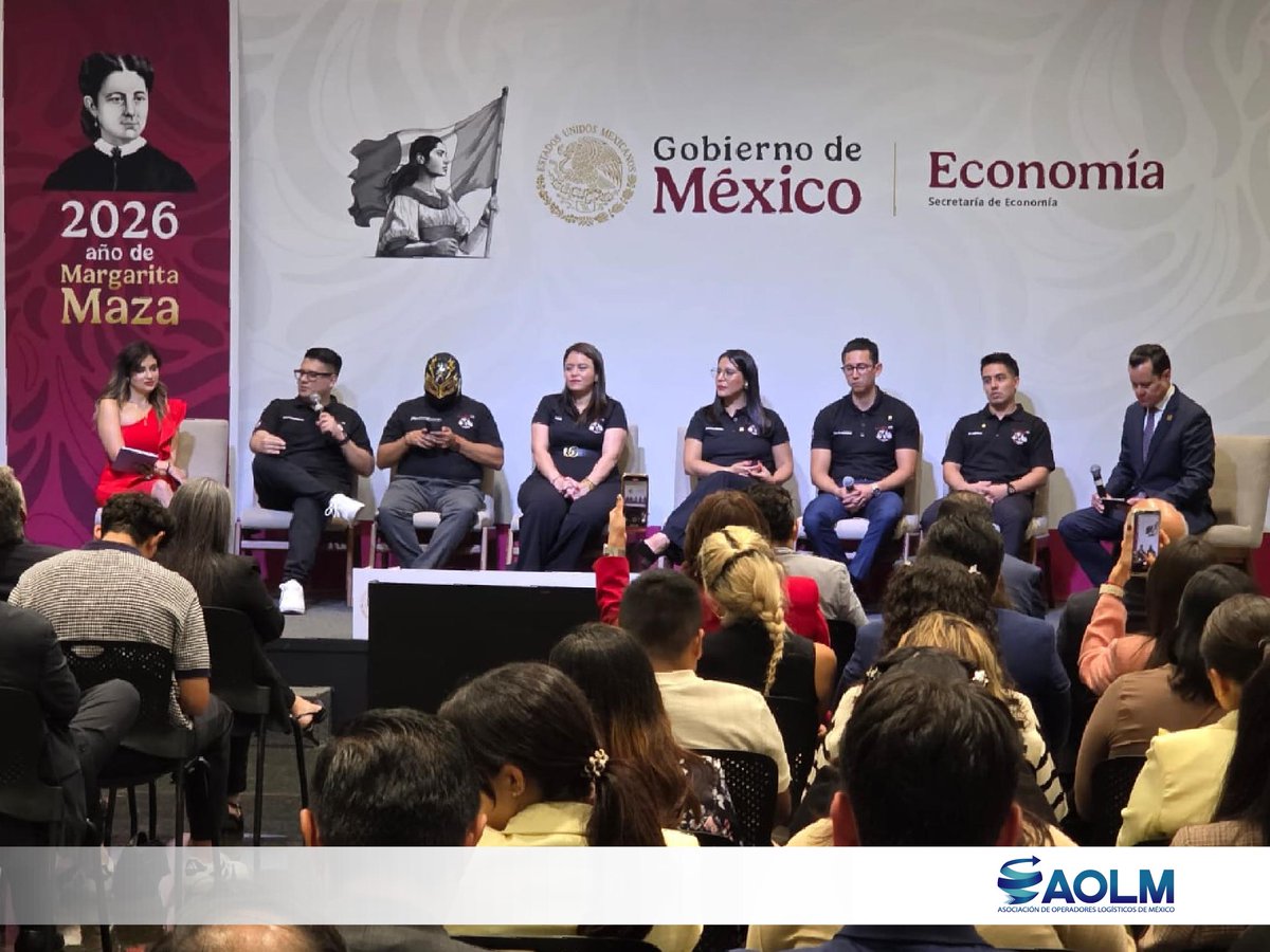 AOLM_Mx's tweet photo. Concluyó la segunda edición de Ruta Logística MX, organizada por la @SE_mx. 
Celebramos nuestra participación a través de nuestra Vicepresidenta, Mayra Payán, quien recibió un reconocimiento por su valiosa contribución durante esta edición.

#3PL #Logística #AOLM #RutaLogisticaMX https://t.co/RR4zURXmqy