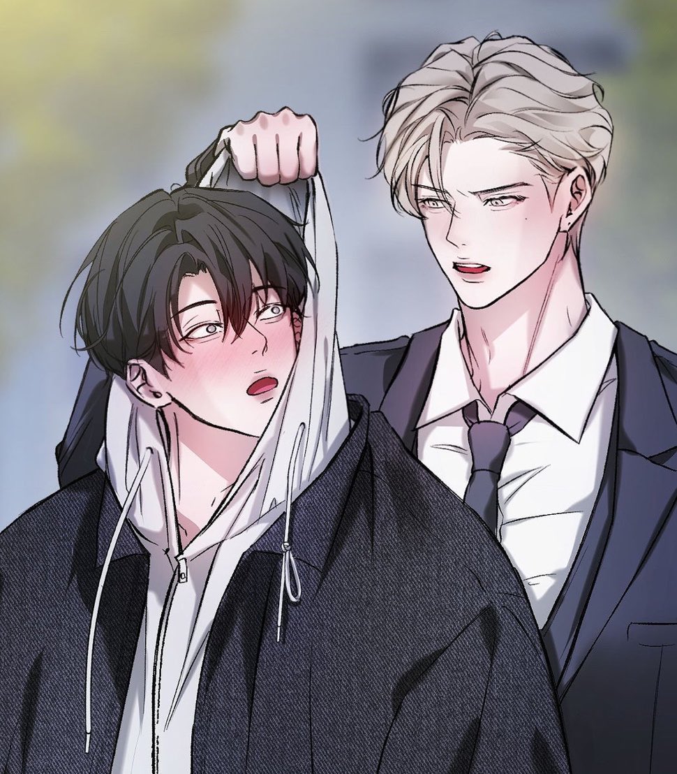 luviltae's tweet photo. The way he is carrying his (future) boyfriend like a catt xkejx https://t.co/fUX4Pey39r