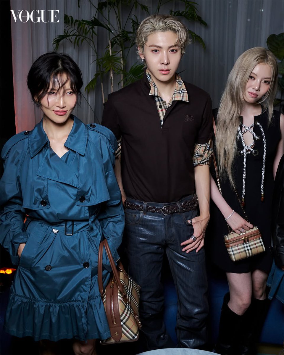 Www0ix's tweet photo. Vogue Thailand #우찬 #WOOCHAN https://t.co/Xw0EgE5TRH