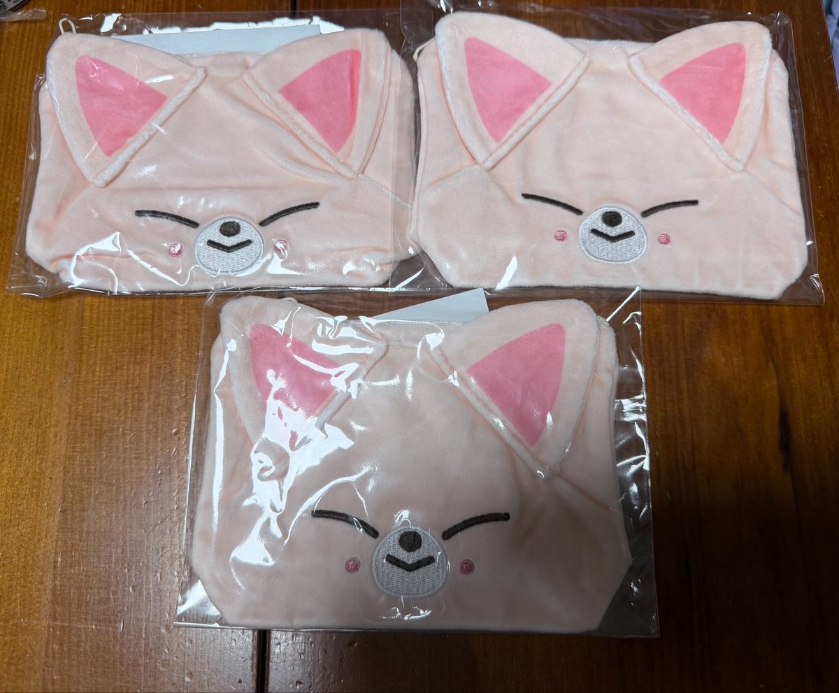 _tag_25lee's tweet photo. StrayKids スキズ オンラインくじ SKZOOポン

【譲】スクエアポーチ フォクシニー🦊

【求】同種 リービット🐰 ＞ 定価＋送料での買取

郵送での交換を希望しております📮
お気軽にお声掛けください🌟

#スキズ交換 https://t.co/Pgkellyb80