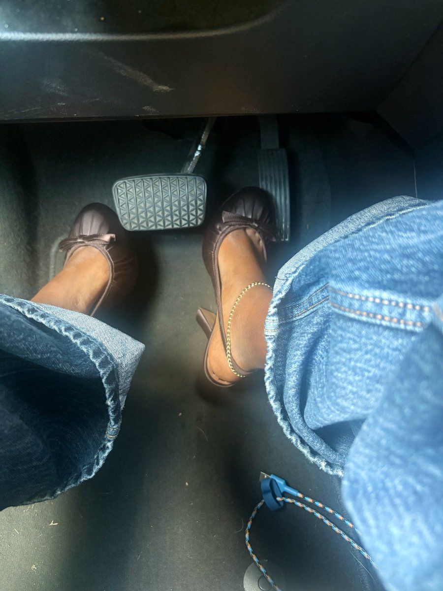 Bankroll_nel's tweet photo. Vroom vroom bitch https://t.co/XTVKZJjWqi