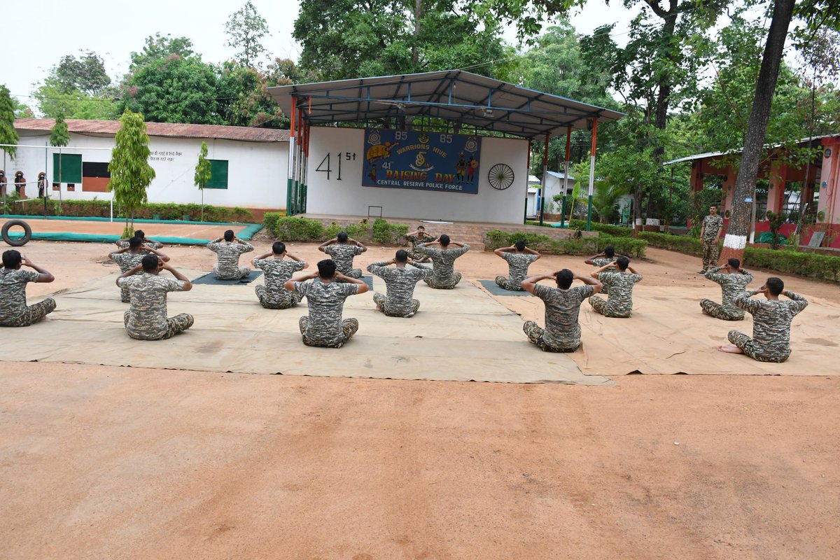 85BNCRPF's tweet photo. #Day20
#YogaDay2026
#100DaysCountdown
Yoga activities at HQ 85 BN CRPF 0n 11/06/2026. https://t.co/3uvbs1stgU