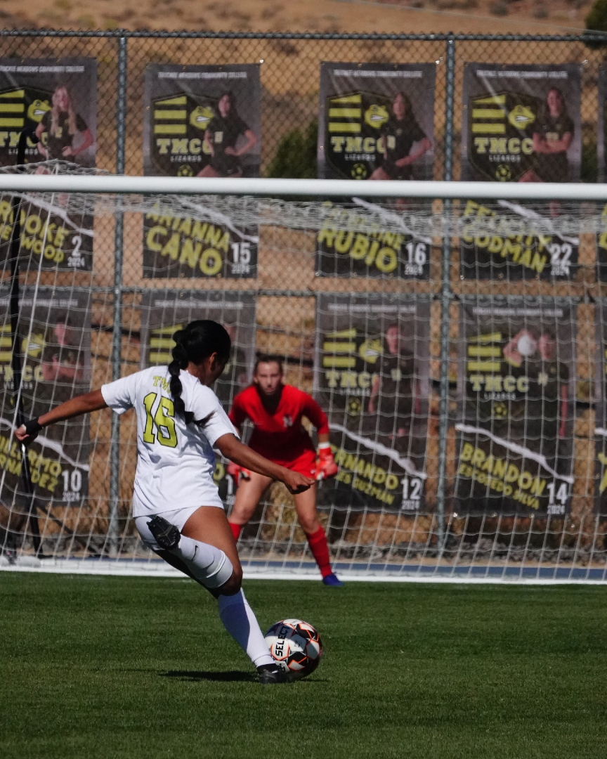 tmccnevada's tweet photo. The World Cup kicks off today, but did you know TMCC has both Men’s and Women’s Soccer teams right here in Northern Nevada? ⚽️

World stage or home field, the love of the game is the same. 💚 https://t.co/oYSLCOfoOi
