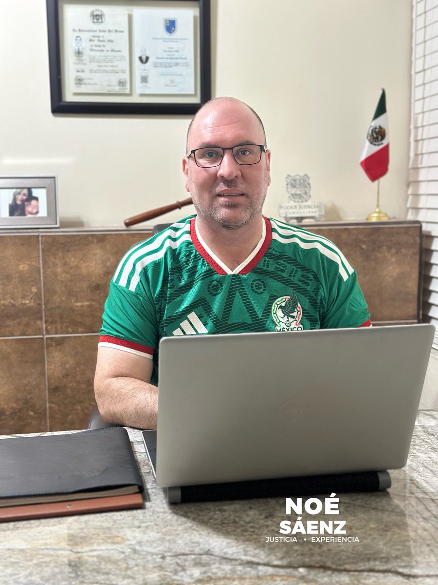 NoeSaenz's tweet photo. Estamos listos! 
#HoyCelebremos #VamosMéxico #fifaworldcup #NuevoLaredo #Tamaulipas https://t.co/81SYmlCKxH