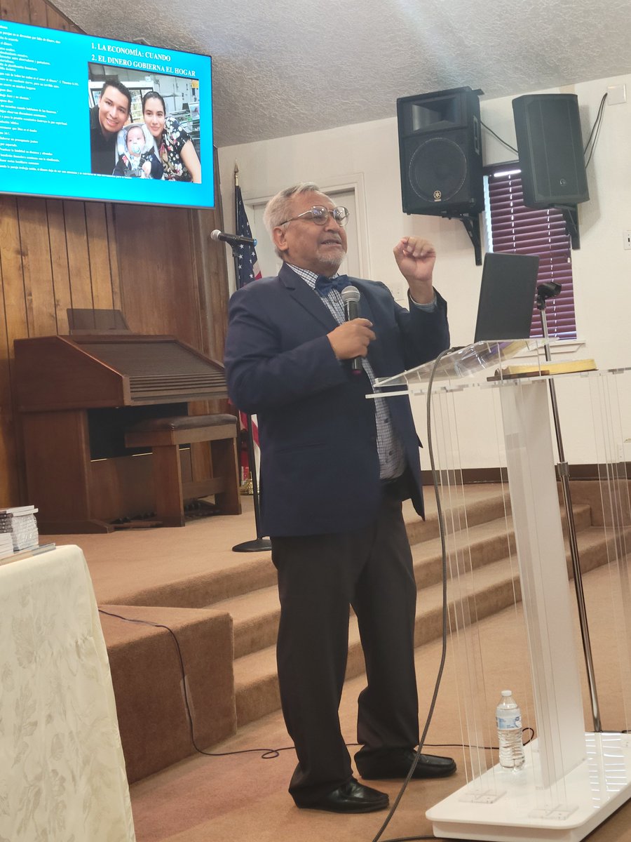 LsPorte's tweet photo. ¡Qué bendición ha sido esta serie evangelística en la Iglesia Adventista de Valencia en Nuevo México! 🙌
Cada noche hemos visto a Dios obrar de manera poderosa. 
#FaithfulFamiliesUntilTheEnd #Evangelism #Baptism #ValenciaSDA #NewMexico #Albuquerque #Jesus #ChristianFamily https://t.co/Wtri01W8rN