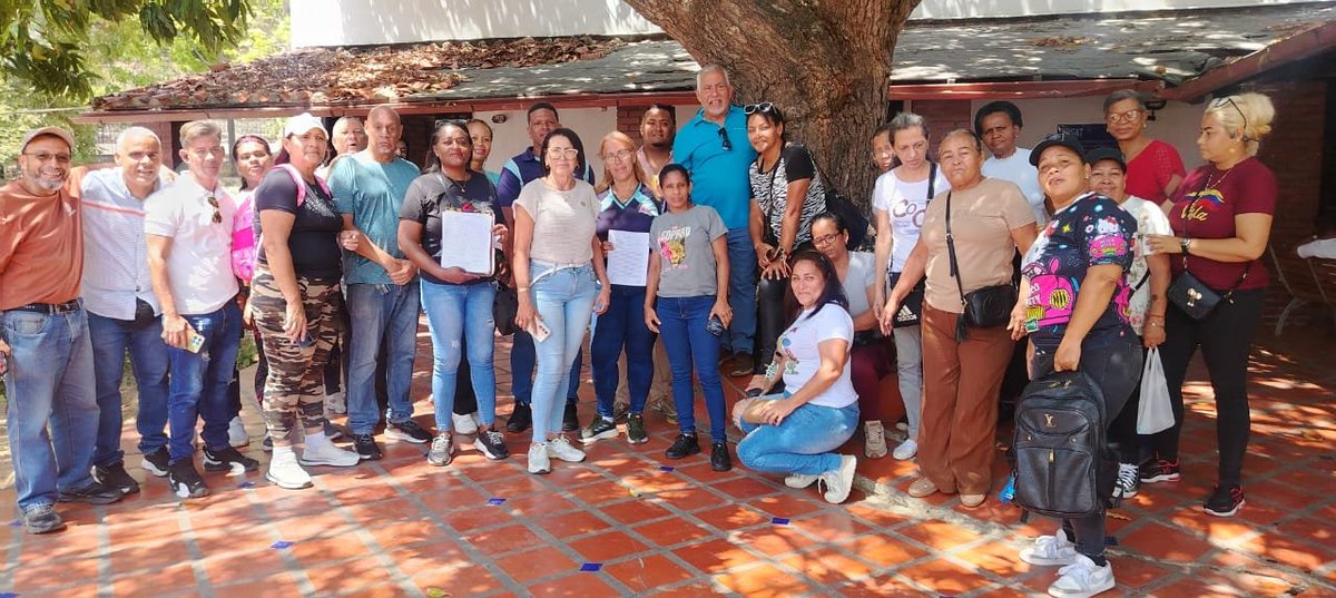 FAPUV's tweet photo. USB litoral también se paró y protestó el #10Jun por #SalarioDignoYA https://t.co/1sFdSuZRsx